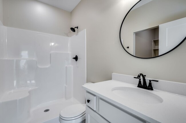 Building Photo - Pineway Maxwell Plan