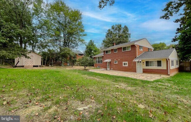 Building Photo - 7203 Westchester Dr