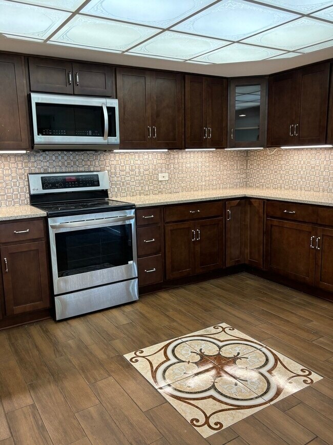 Building Photo - 13000 W Heiden Cir