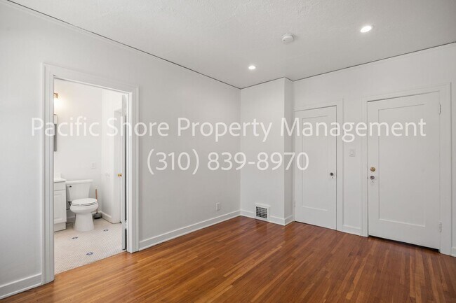 Building Photo - 107 N Mansfield Ave