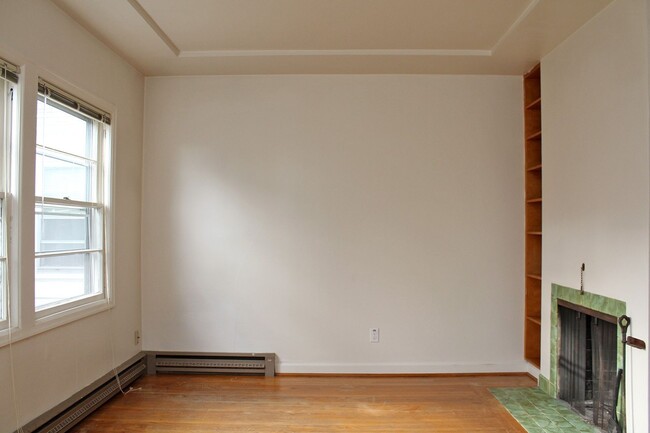 Building Photo - 3507 SW 11th Ave