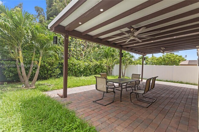 Building Photo - 3502 W 86th Terrace