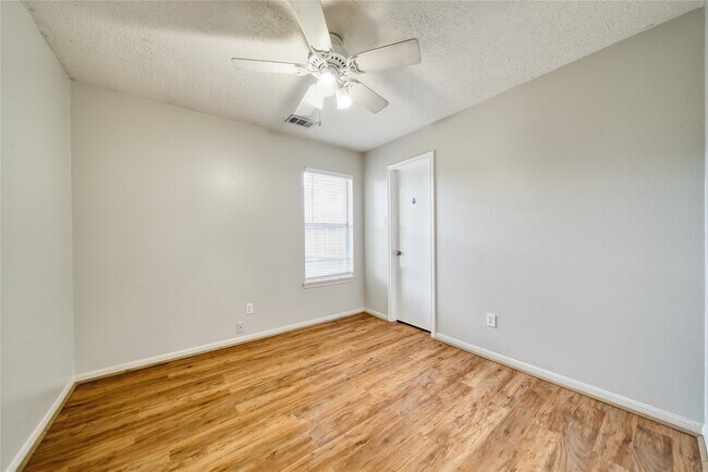 Building Photo - 4439 Morris Dr