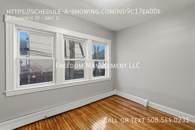 Building Photo - 22 Florence St