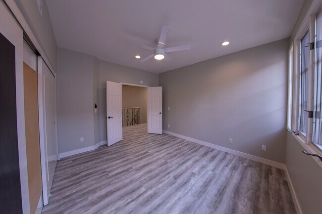 Building Photo - 9756 Keeneland Row