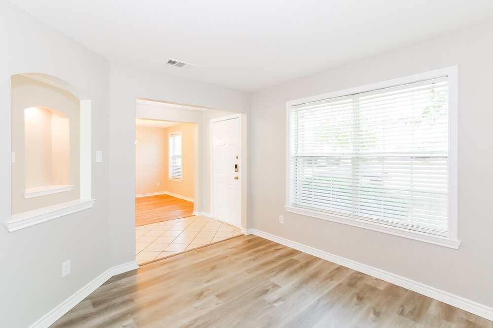 Building Photo - 9032 Wild Rose Ln