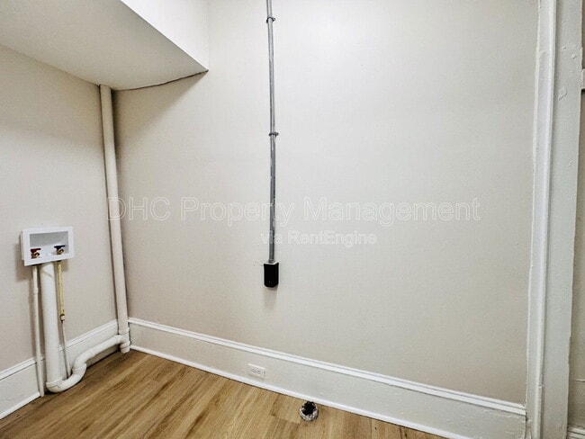 Building Photo - 365 Inman St SW