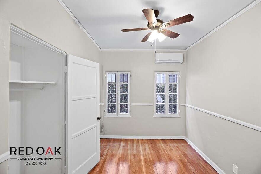 Building Photo - 206 S Martel Ave