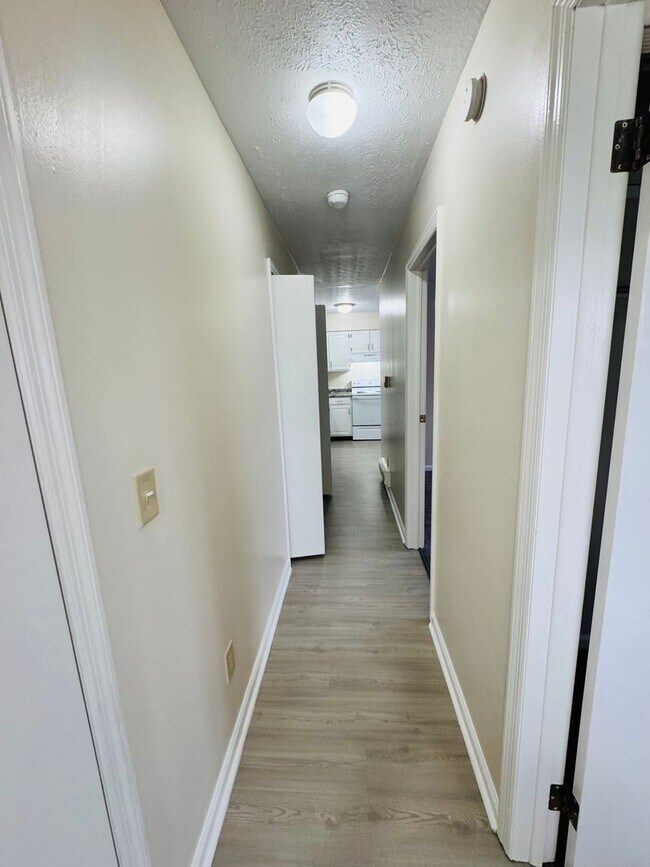 Building Photo - 1408 Jackson Ln