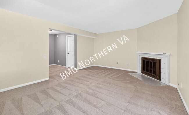 Building Photo - 43790 Laburnum Square