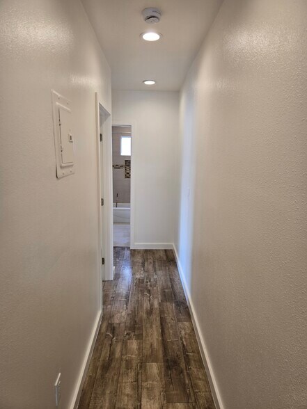 Building Photo - 5700 S Van Ness Ave