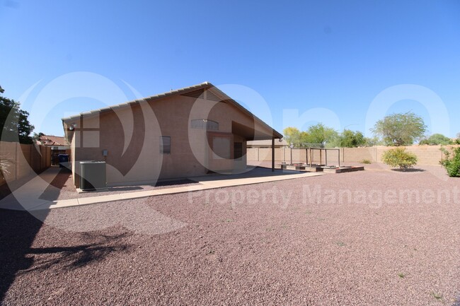 Building Photo - 9953 E Onza Ave