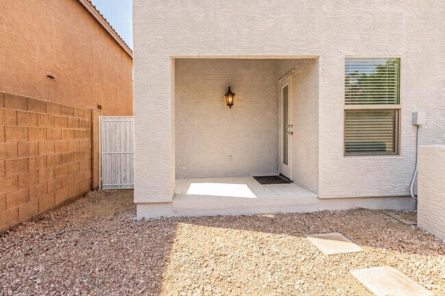 Building Photo - 7500 E Deer Valley Rd