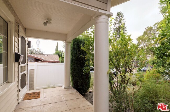 Building Photo - 5126 Windermere Ave