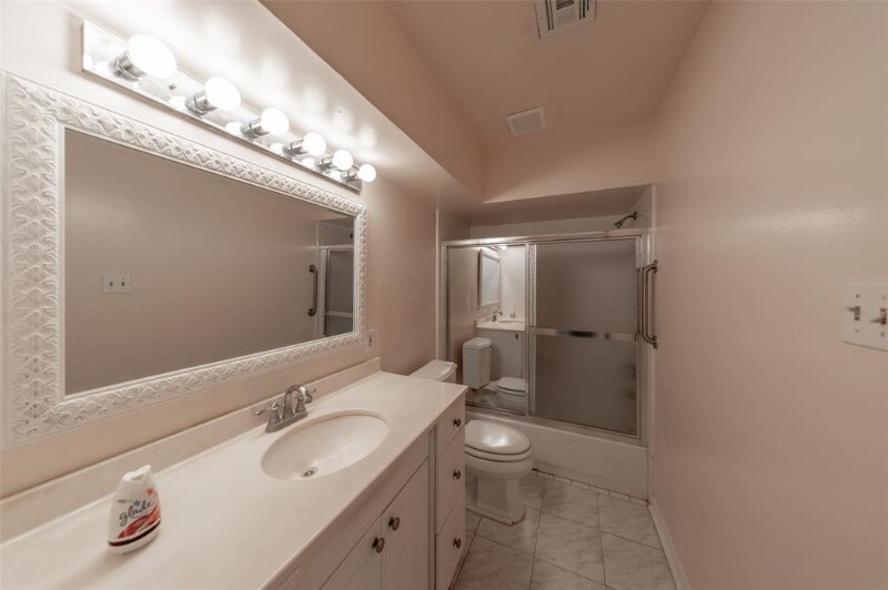 Building Photo - 22107 Fincastle Dr
