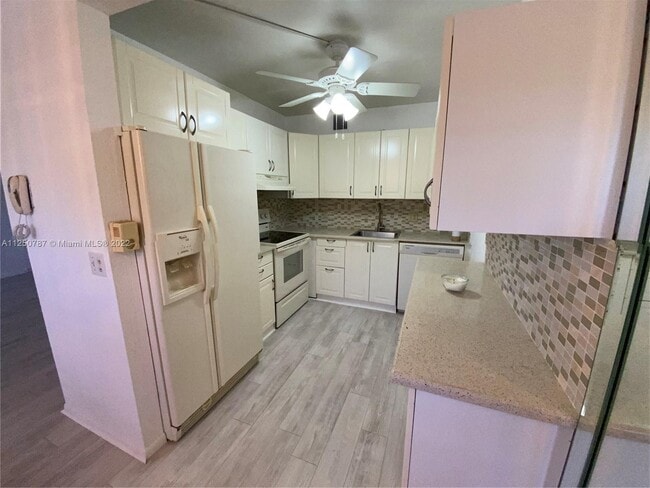 Building Photo - 13250 SW 4th Ct