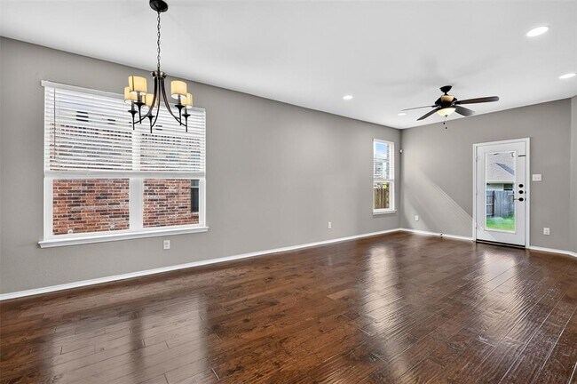 Building Photo - 1049 Clove Hitch Dr