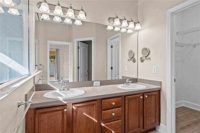 Building Photo - 5012 Mirror Ridge Ct