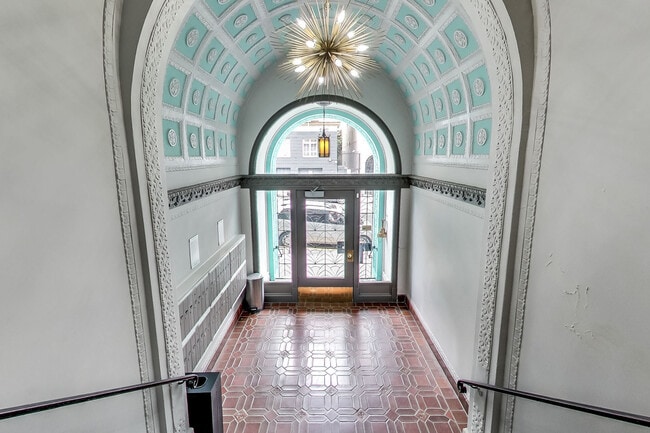 Building Photo - 455 Hyde