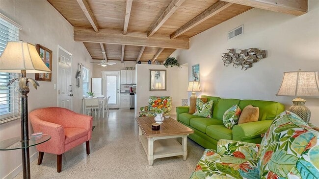 Building Photo - 817 Harbor Dr S