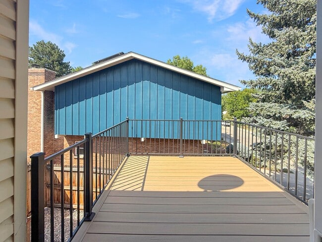 Building Photo - $0 DEPOSIT OPTION. CHARMING 4BED/2.5BATH I...