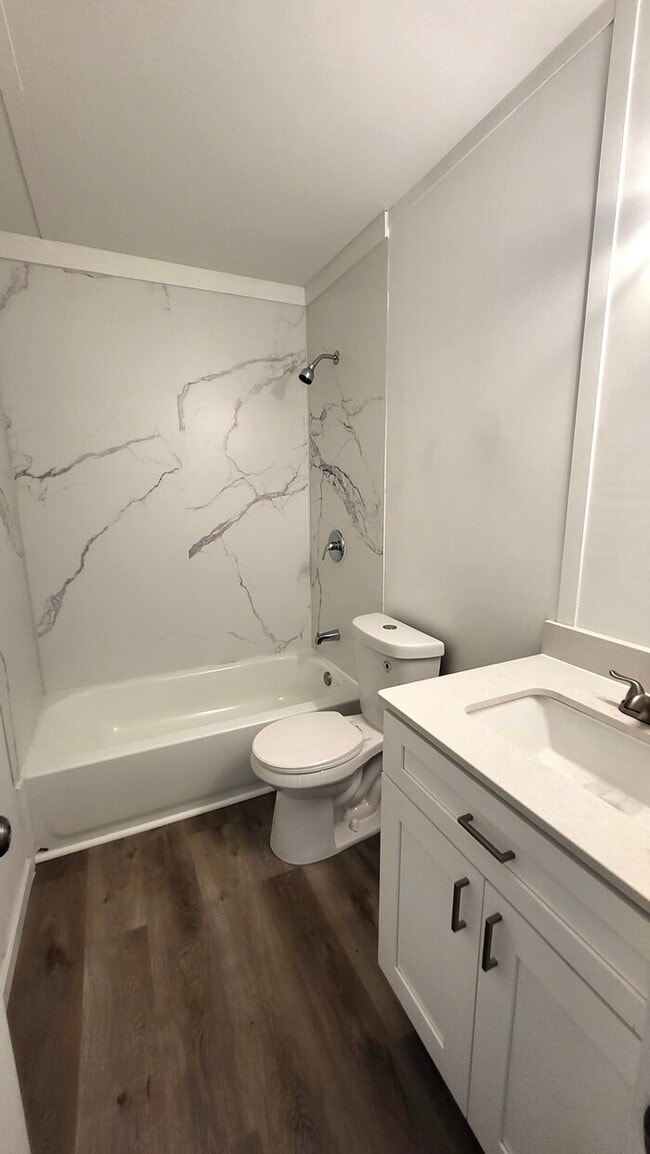 Building Photo - Two Bedroom Duplex apt for Rent: Two Weeks...