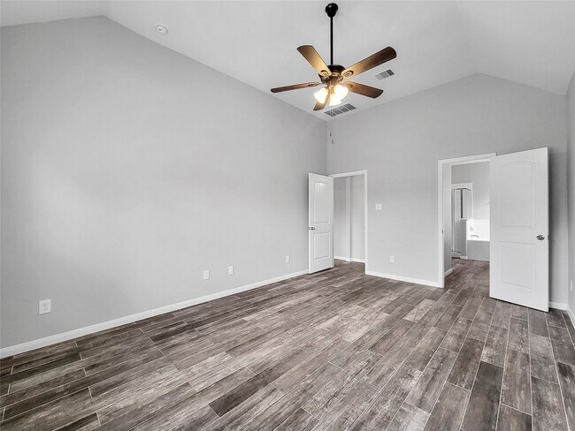 Building Photo - 2022 Midlane Drive