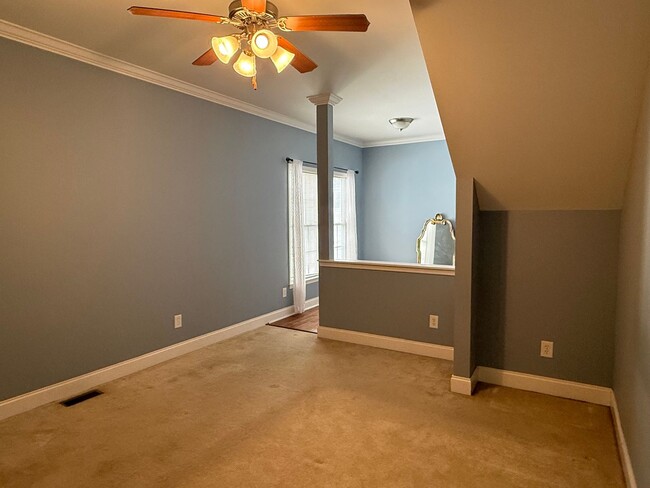 Building Photo - Beautiful Condo located in North Johnson City!