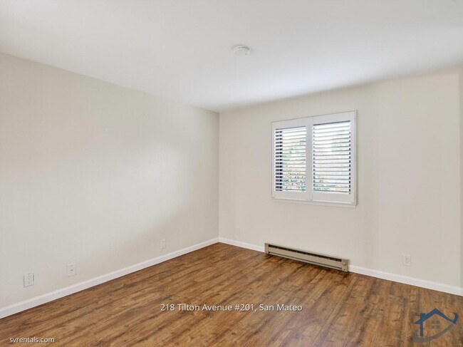 Building Photo - 218 Tilton Ave