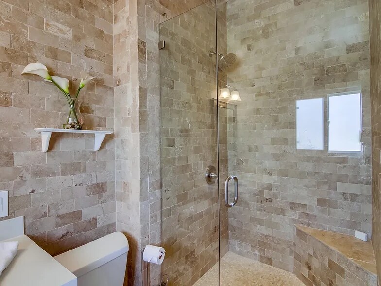 Building Photo - 2715 Strandway