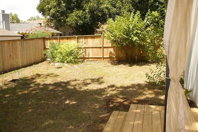 Building Photo - 2503 Monarch Dr
