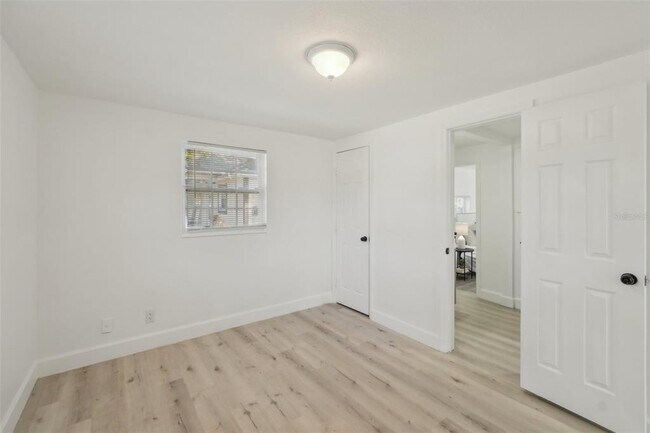 Building Photo - 2111 E Ellicott St