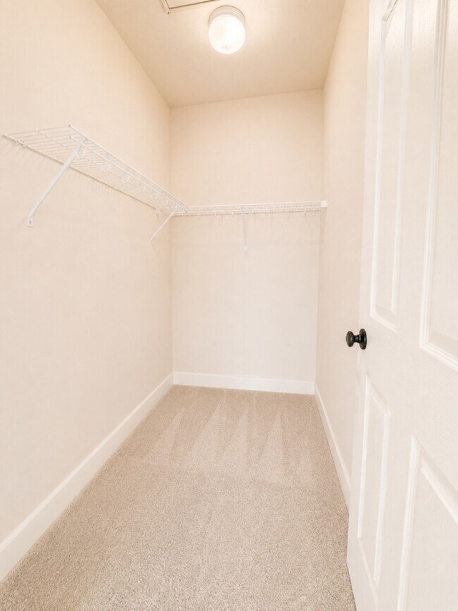 Building Photo - 6800 N Spurwing Loop