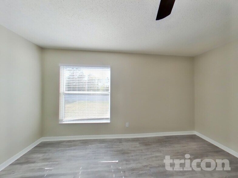 Building Photo - 15201 Margaux Dr