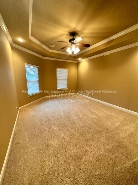 Building Photo - 2006 W Morter Pl