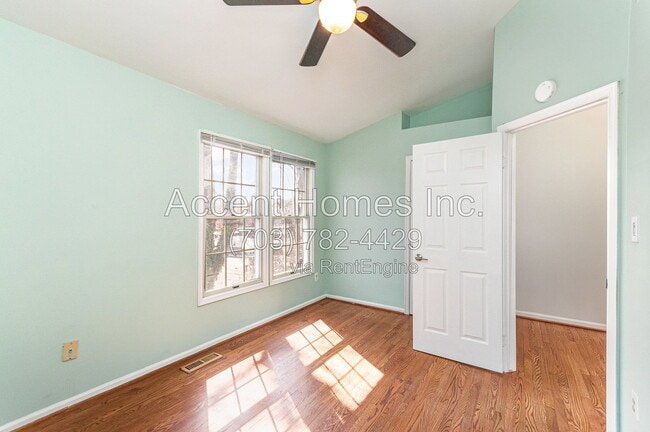 Building Photo - 5028 9th St S