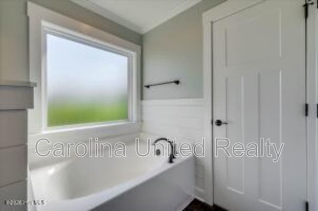 Building Photo - 1003 Glenhaven Dr