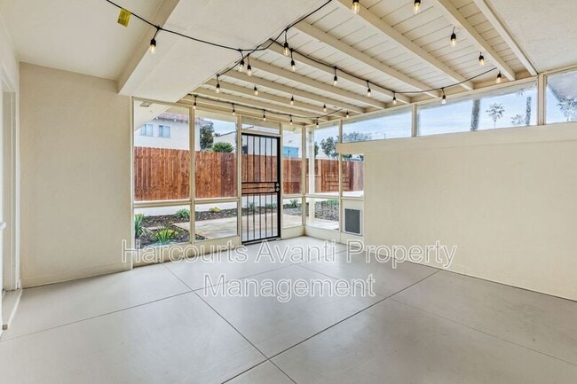 Building Photo - 911 Civic Center Dr