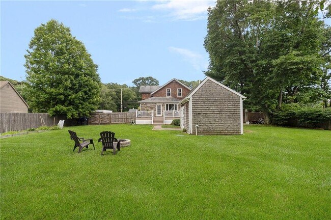 Building Photo - 248 New Meadow Rd