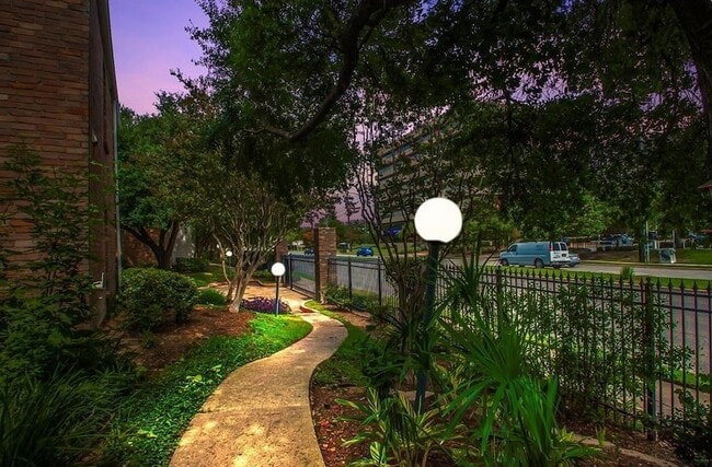 Building Photo - 7900 N Stadium Dr