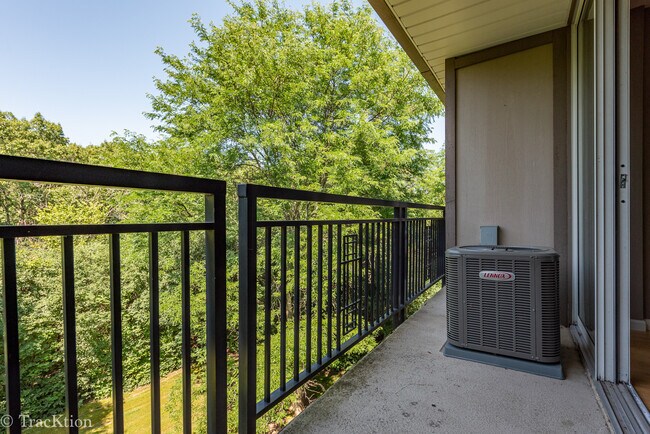 Building Photo - 1833 Four Lakes Ave