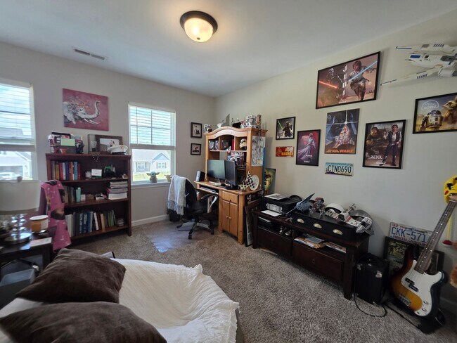 Building Photo - Spacious & Stylish Living Near Camp Lejeune with Expansive Fenced Backyard