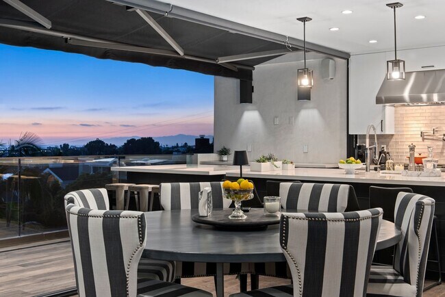 Building Photo - Recently Built, Fully Furnished, Custom Home w/ Amazing Indoor/Outdoor Living Space, Perched Abov...