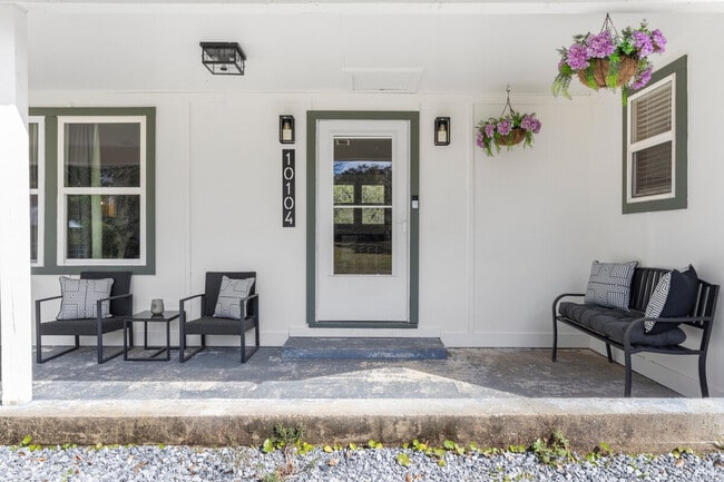 Building Photo - 10104 Johns Bayou Rd