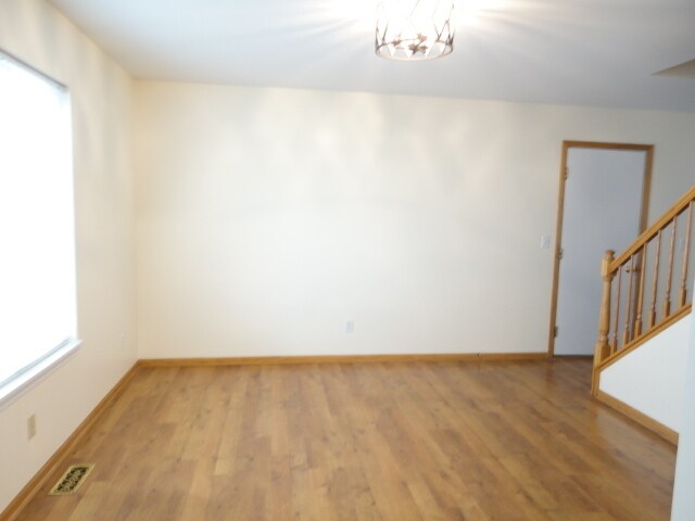 Building Photo - 14029 S Lakeridge Dr