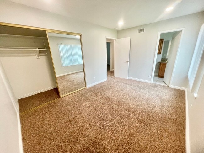 Building Photo - Single family home located in desirable Yorba Linda neighborhood! SMALL/MEDIUM DOGS OK!