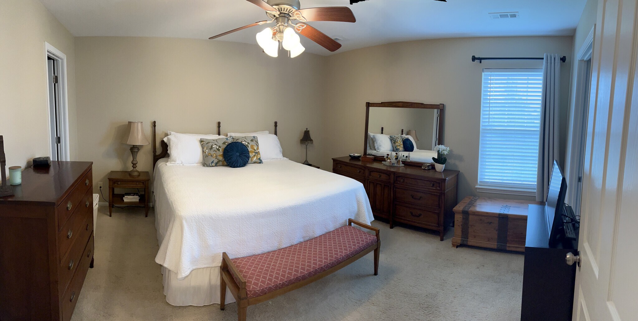 Building Photo - 4002 Sweetwater Dr