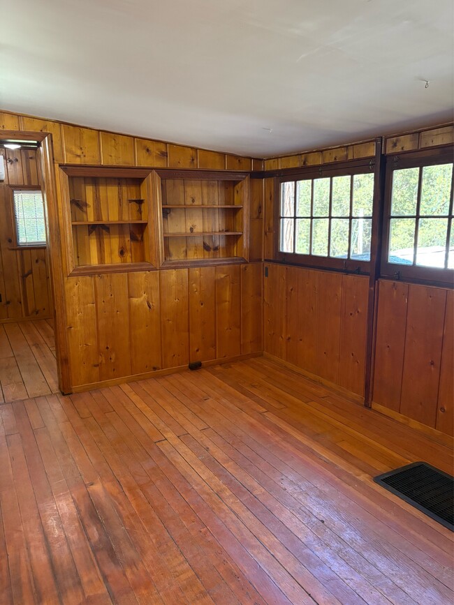Building Photo - 23055 Pigeon Trail