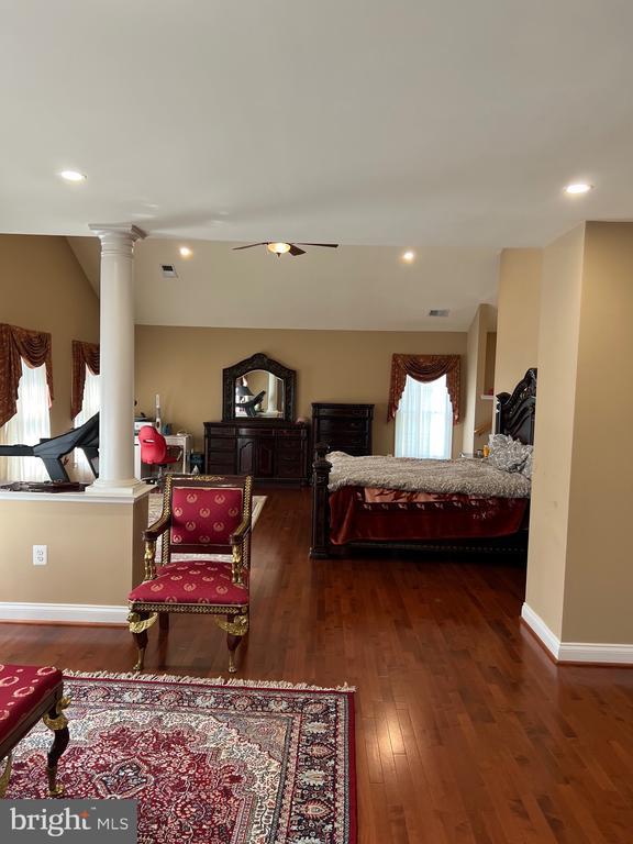 Building Photo - 3911 Arbor Crest Way