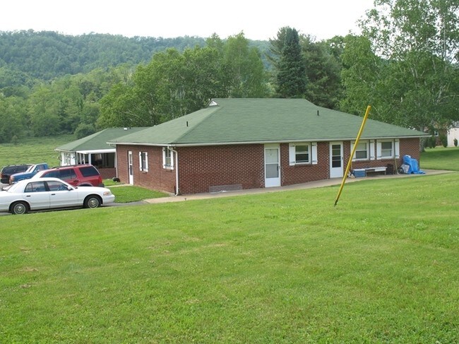 Building Photo - Hot Springs Apartments
